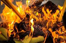 头七我们能在家里呆么？ 头七要去殡仪馆烧纸吗