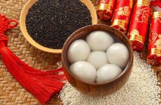 2022年的元宵节是几月几日 元宵节吃饺子还是汤圆