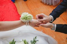 结婚拦门吉利话怎么说 堵门甜蜜问题大全