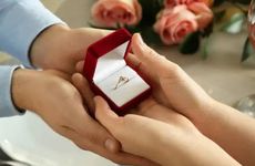 2026年2月28日农历正月十二下聘礼吉利吗