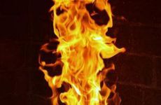 给去世的亲人烧纸时，不要随便说话