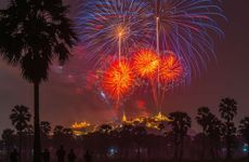 2025年春节贴对联最佳时间