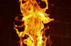 一坟不烧二纸是什么 女儿为什么不能给父亲烧纸