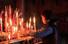 民间跨火盆去晦气用什么烧 跨火盆用烧纸可以吗？