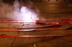 华仔坐轮椅现身拆弹专家发布会