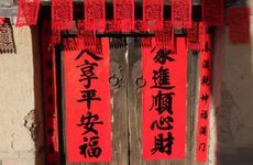 除夕张贴对联门神寓意 春节贴门神有什么讲究