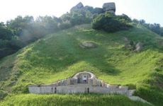 农民在农村土地上建设坟墓违法吗？怎么处理？