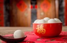 春联上联在左边还是右边?