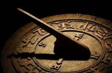 闰月买什么颜色的鞋？润月穿老人鞋好吗？