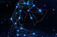 最容易爱上水瓶座的三大星座