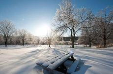 客厅电视柜后插座应该安装多高 电视柜的插座安装标准高度介绍