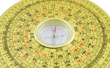 2025年五月廿九出生邱姓女孩生辰八字五行取名字