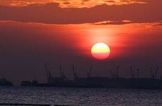 酉时出生的女孩五行缺什么