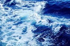 大海水命人什么颜色最吉利