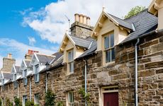 2025年11月19日几点适合搬家入宅