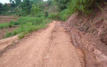 五行解析路旁土命人