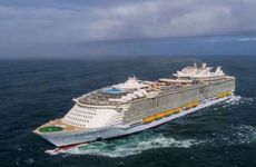 带连字船舶设备公司的名字