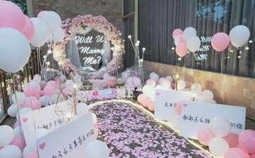 2025年农历腊月二十七下聘礼吉利吗