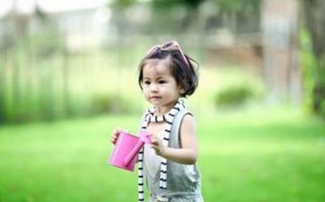 2026年正月廿八出生万姓女孩名字